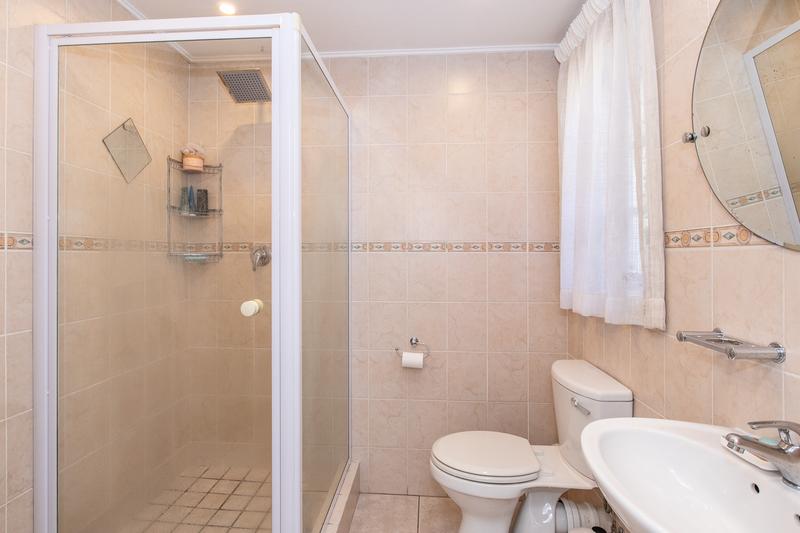4 Bedroom Property for Sale in Constantia Western Cape